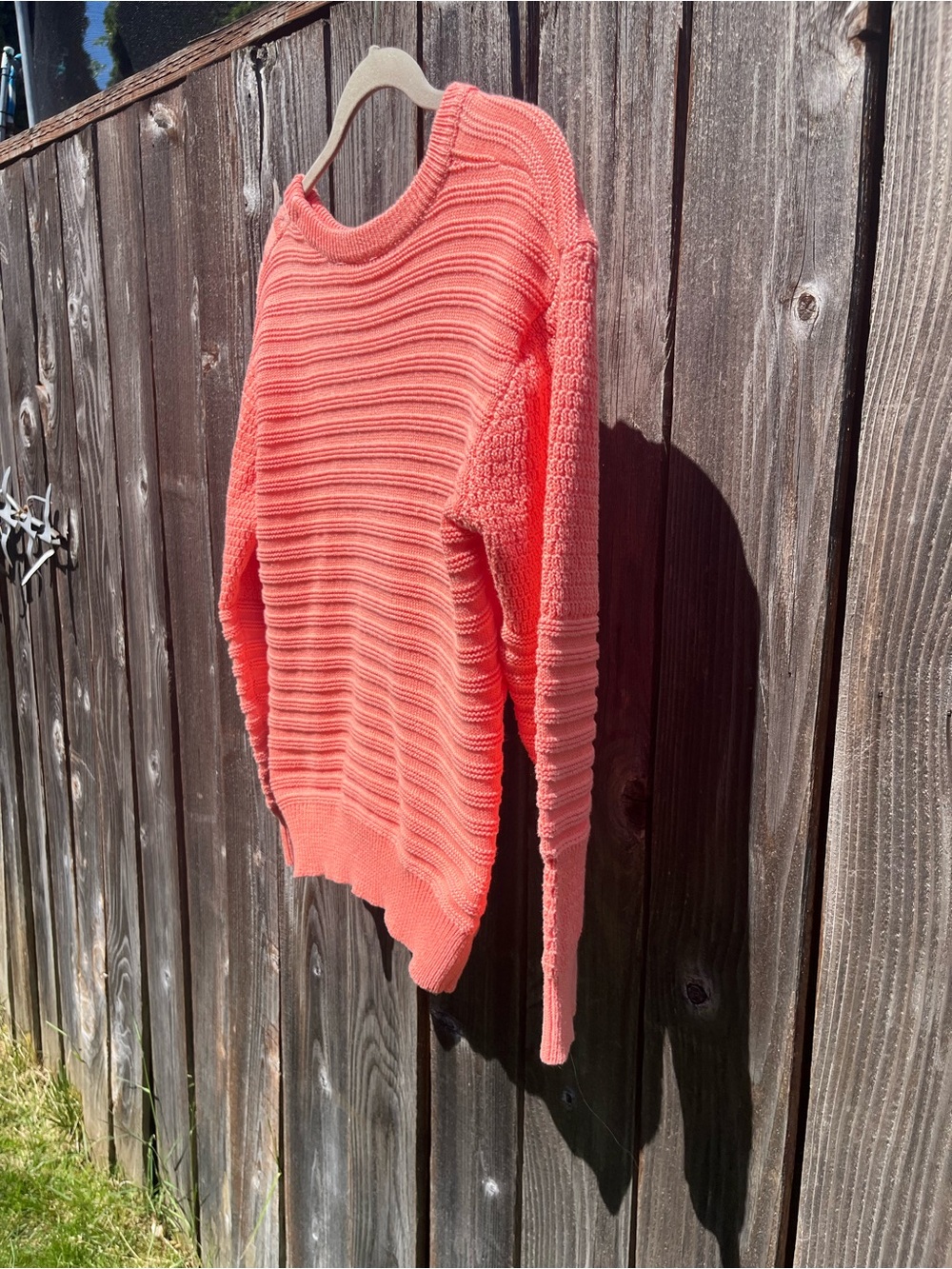 Time and Tru Coral Crewneck Sweater size medium - Picture 11 of 12